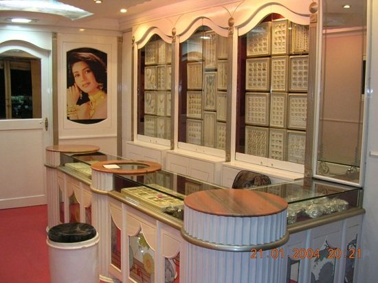 Jewellry Showroom - By Architect Javed Kachchhi
